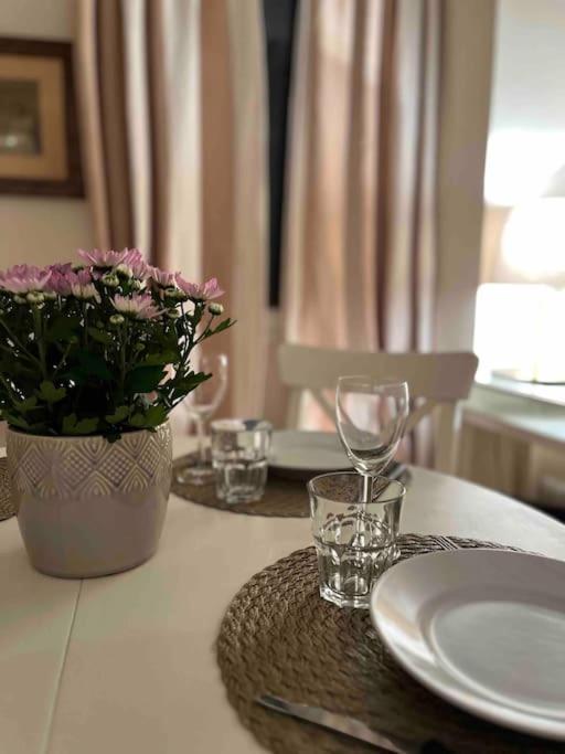 Апартаменты Cozy Santa Maria Novella Uffizi Duomo 2Beds-2Baths Флоренция Экстерьер фото