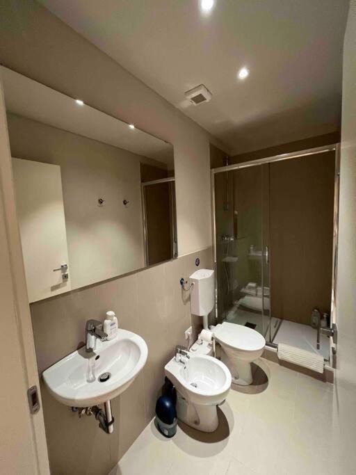 Апартаменты Cozy Santa Maria Novella Uffizi Duomo 2Beds-2Baths Флоренция Экстерьер фото