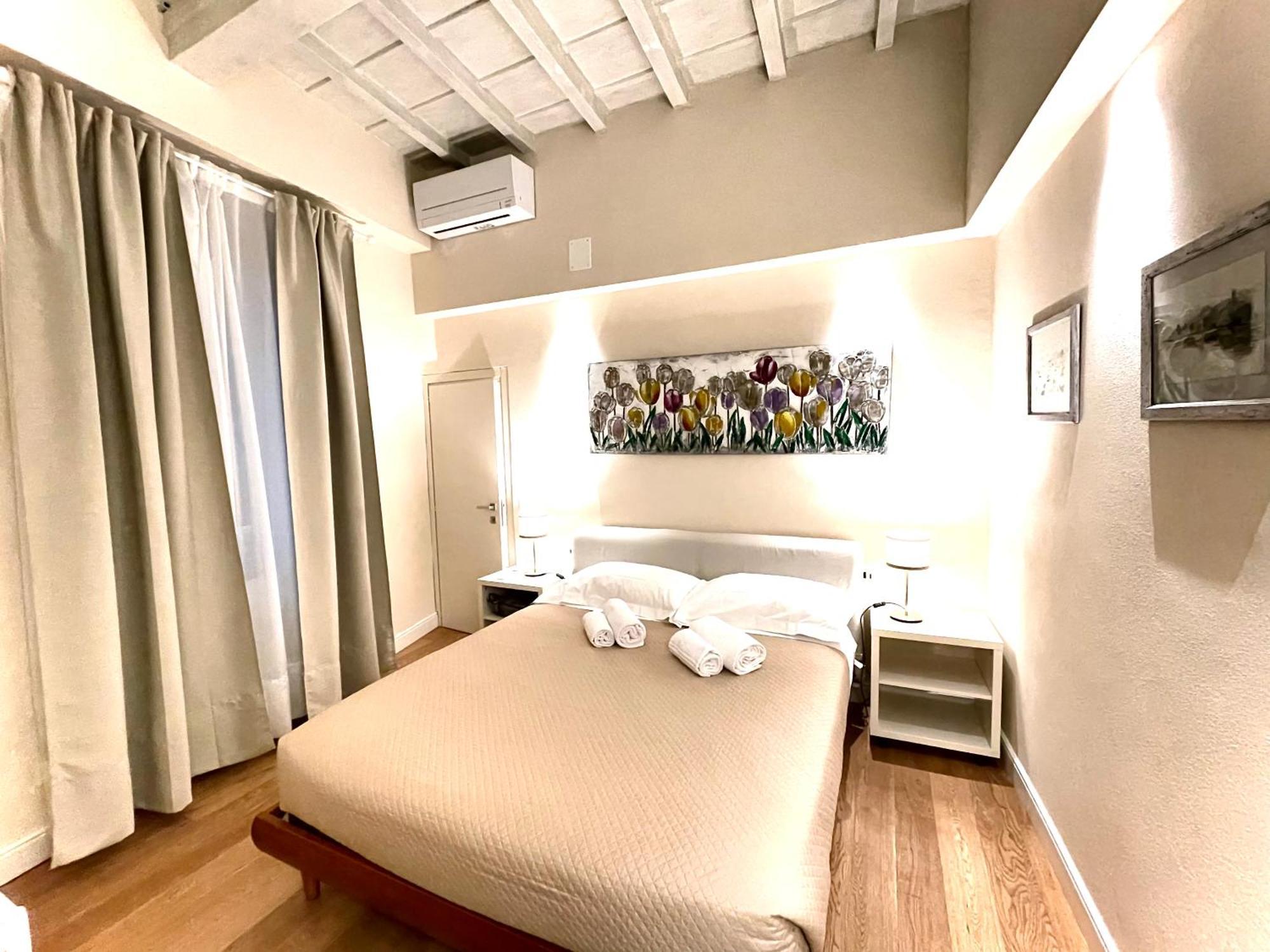 Апартаменты Cozy Santa Maria Novella Uffizi Duomo 2Beds-2Baths Флоренция Экстерьер фото